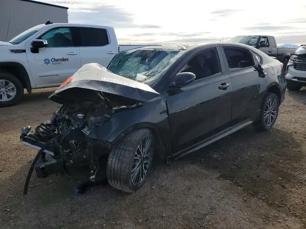 3KPF54AD7NE488432 2022 KIA FORTE - Image 1