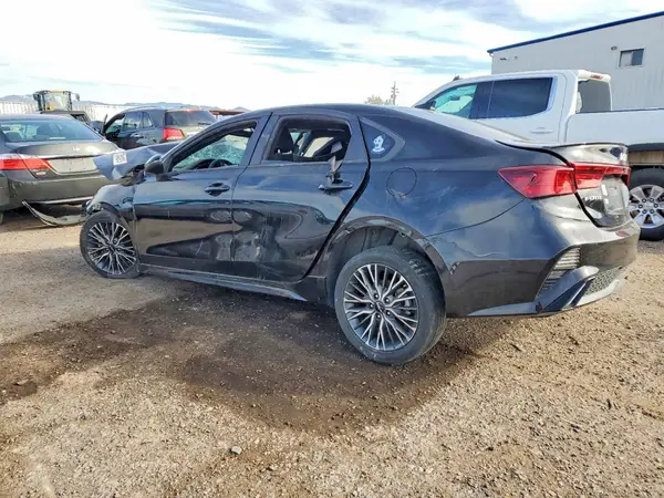 3KPF54AD7NE488432 2022 KIA FORTE - Image 2