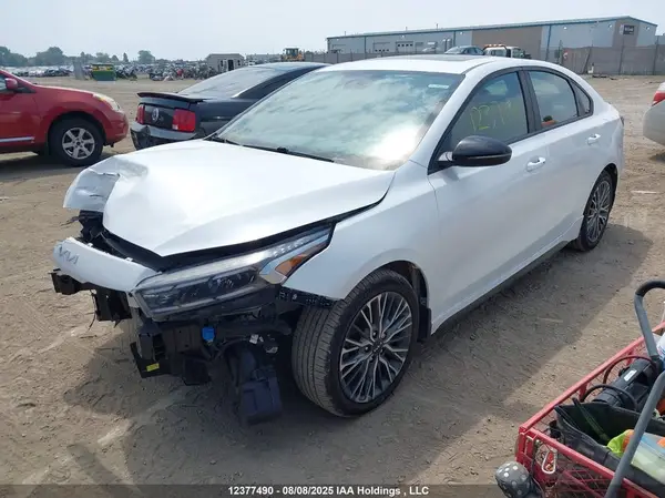 3KPF54AD7NE489760 2022 KIA FORTE - Image 2