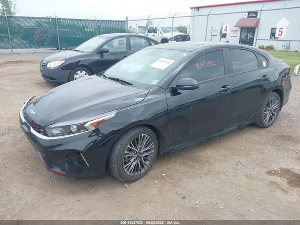 3KPF54AD7NE494862 2022 KIA FORTE - Image 2