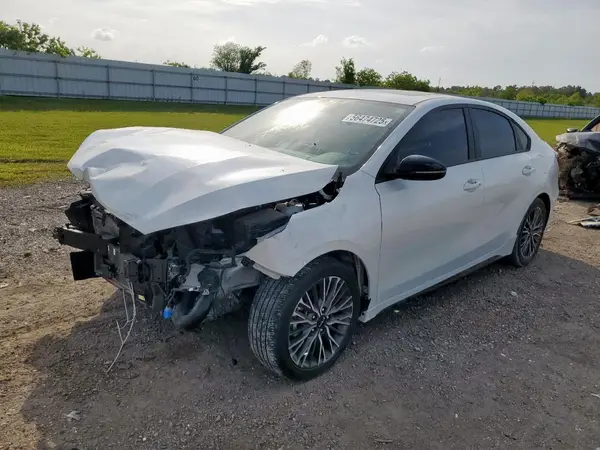 3KPF54AD7NE495963 2022 KIA FORTE - Image 1