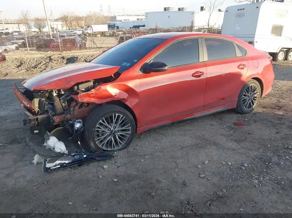 3KPF54AD7NE498006 2022 KIA FORTE - Image 2