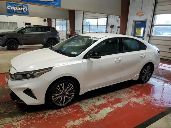 3KPF54AD7NE499088 2022 KIA FORTE - Image 1