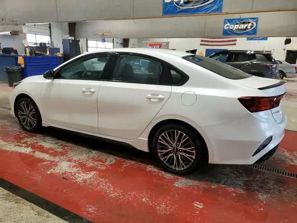 3KPF54AD7NE499088 2022 KIA FORTE - Image 2
