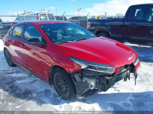 3KPF54AD7NE502698 2022 KIA FORTE - Image 1