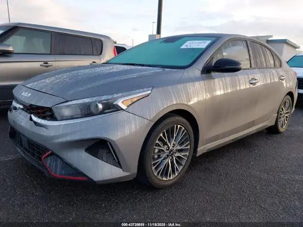 3KPF54AD7NE504533 2022 KIA FORTE - Image 2