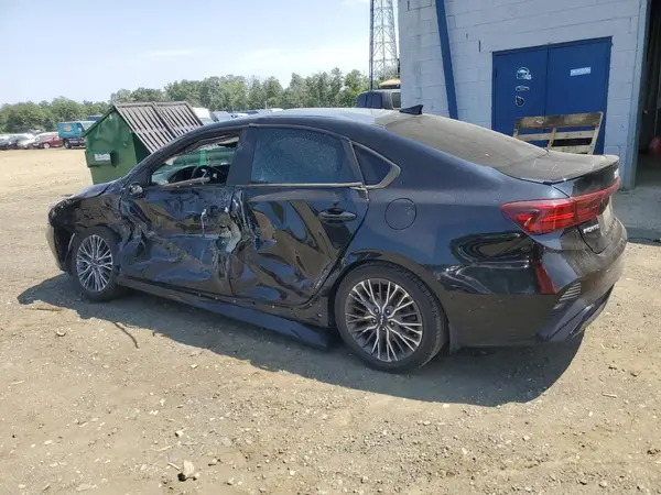 3KPF54AD7NE504869 2022 KIA FORTE - Image 2