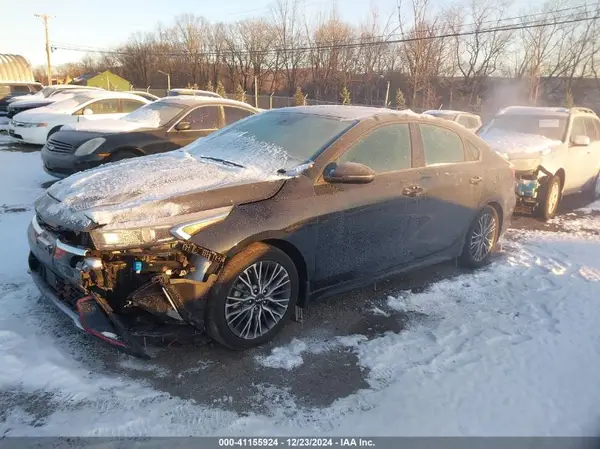 3KPF54AD7NE504872 2022 KIA FORTE - Image 2