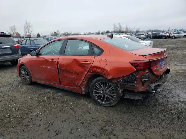 3KPF54AD7NE506573 2022 KIA FORTE - Image 2