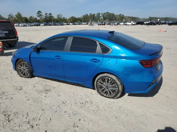 3KPF54AD7NE508632 2022 KIA FORTE - Image 2