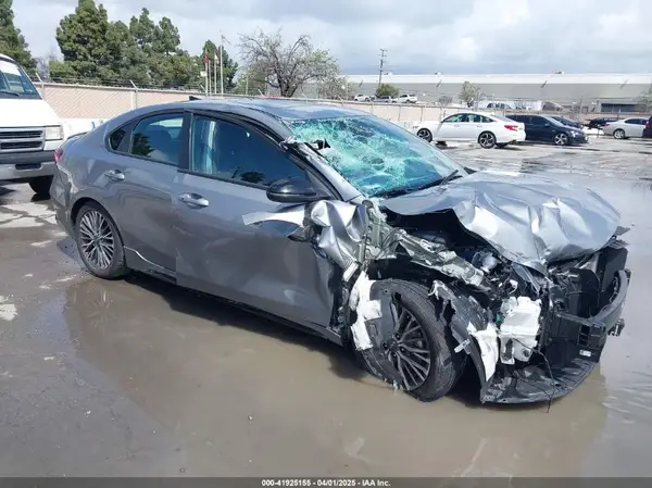 3KPF54AD7PE522131 2023 KIA FORTE - Image 1