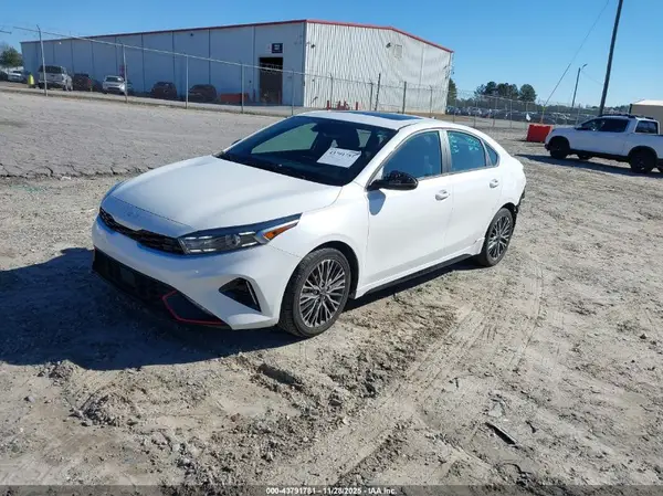 3KPF54AD7PE523456 2023 KIA FORTE - Image 2