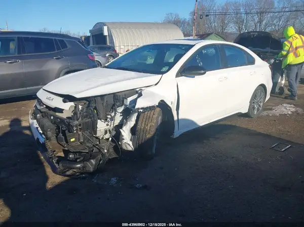 3KPF54AD7PE536448 2023 KIA FORTE - Image 2