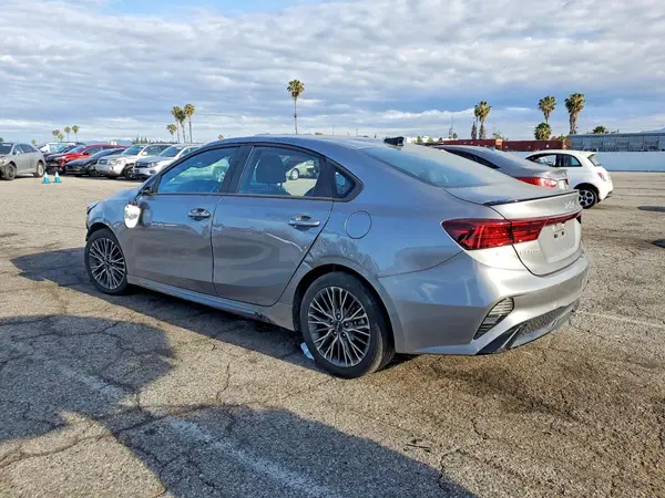3KPF54AD7PE554996 2023 KIA FORTE - Image 2