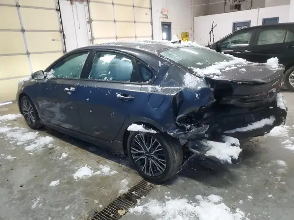 3KPF54AD7PE563245 2023 KIA FORTE - Image 2
