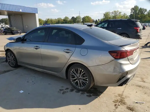 3KPF54AD7PE564170 2023 KIA FORTE - Image 2