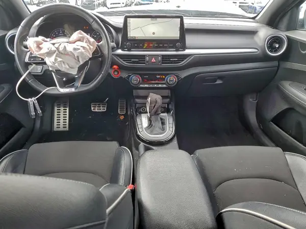 3KPF54AD7PE565268 2023 KIA FORTE - Image 8