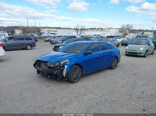 3KPF54AD7PE567828 2023 KIA FORTE - Image 2