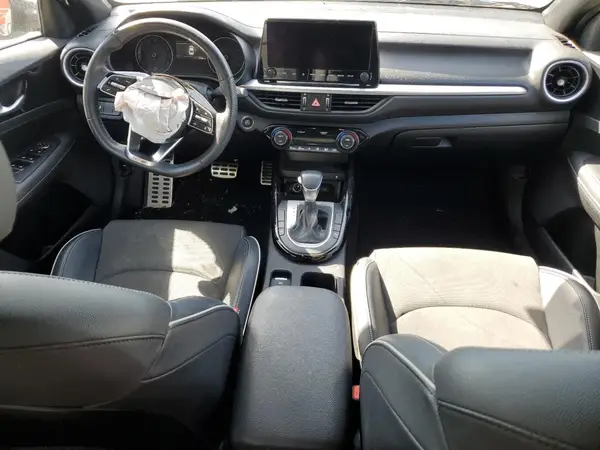 3KPF54AD7PE568820 2023 KIA FORTE - Image 8