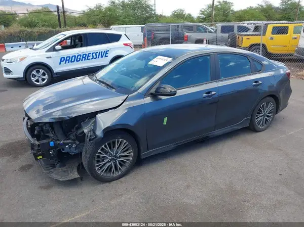 3KPF54AD7PE571054 2023 KIA FORTE - Image 2