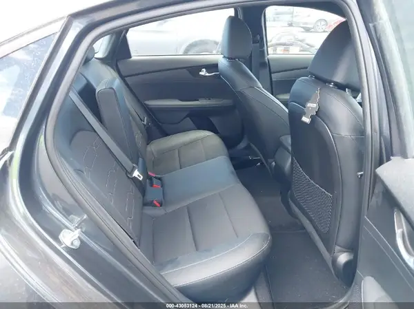 3KPF54AD7PE571054 2023 KIA FORTE - Image 8
