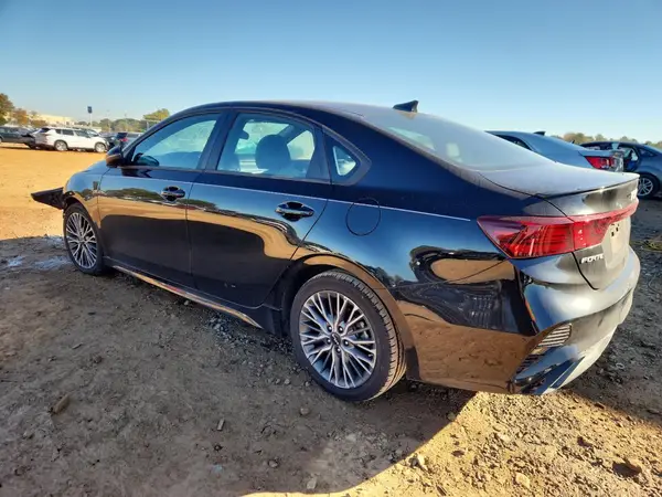3KPF54AD7PE577243 2023 KIA FORTE - Image 2