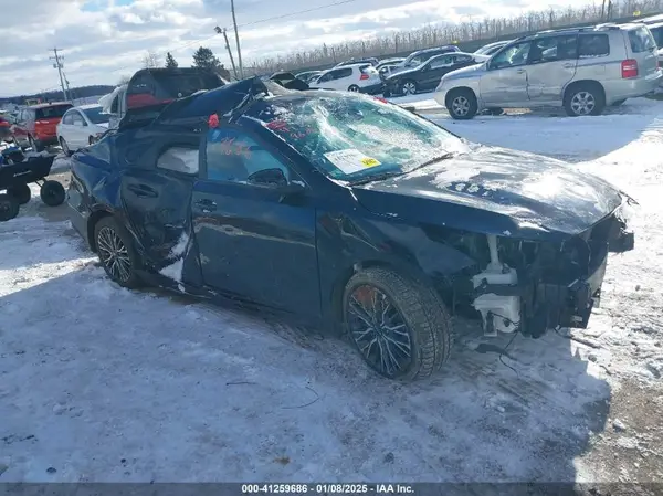 3KPF54AD7PE582944 2023 KIA FORTE - Image 1