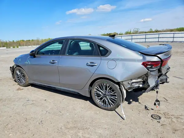 3KPF54AD7PE588145 2023 KIA FORTE - Image 2