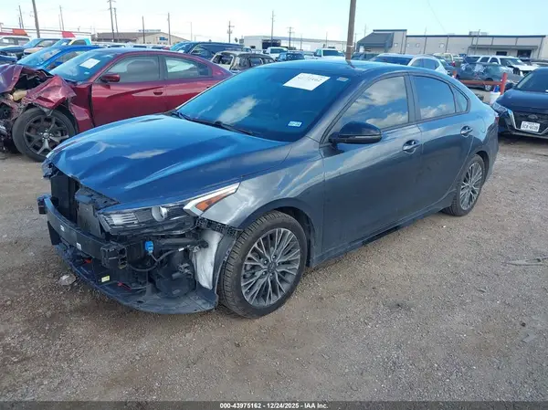 3KPF54AD7PE595838 2023 KIA FORTE - Image 2