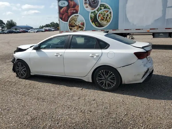 3KPF54AD7PE599632 2023 KIA FORTE - Image 2