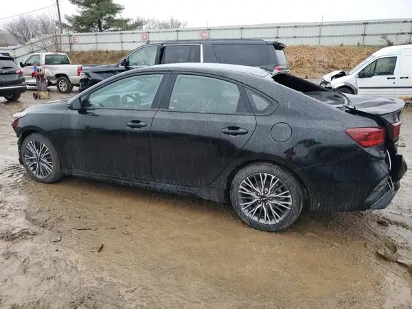 3KPF54AD7PE601752 2023 KIA FORTE - Image 2