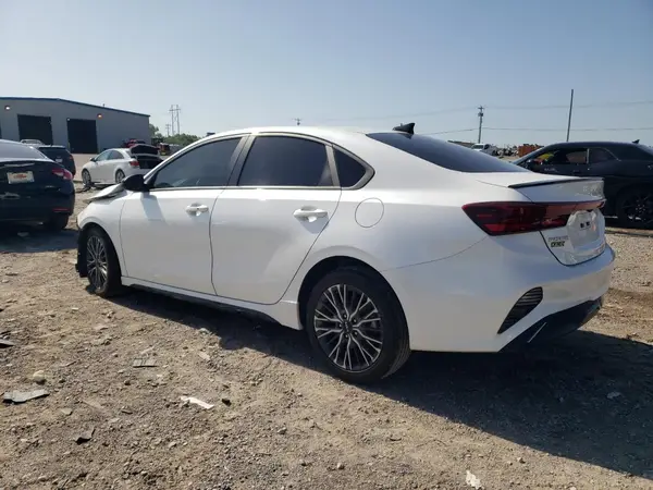 3KPF54AD7PE617644 2023 KIA FORTE - Image 2