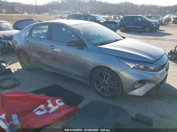 3KPF54AD7PE632192 2023 KIA FORTE - Image 1