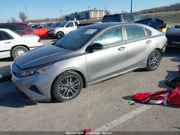 3KPF54AD7PE632192 2023 KIA FORTE - Image 2