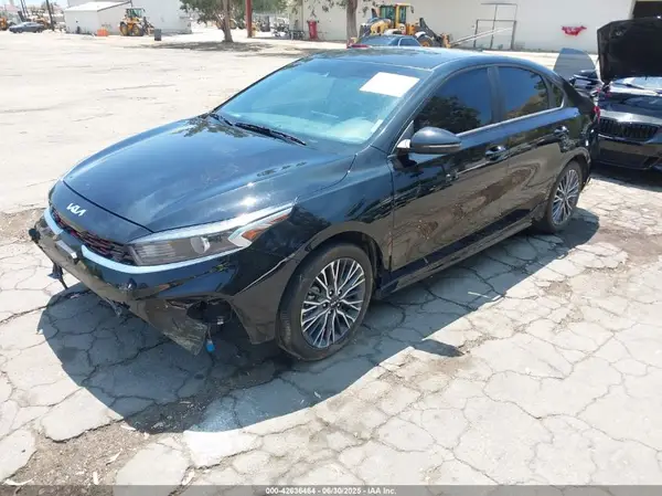3KPF54AD7PE640289 2023 KIA FORTE - Image 2