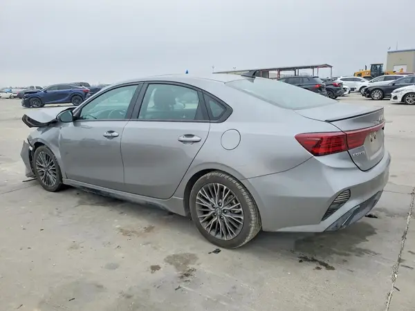 3KPF54AD7PE647453 2023 KIA FORTE - Image 2