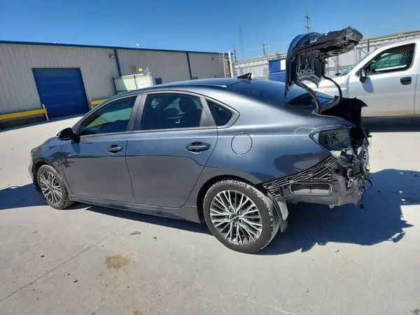 3KPF54AD7PE650255 2023 KIA FORTE - Image 2