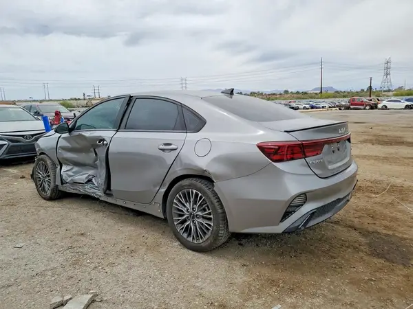 3KPF54AD7PE663250 2023 KIA FORTE - Image 2