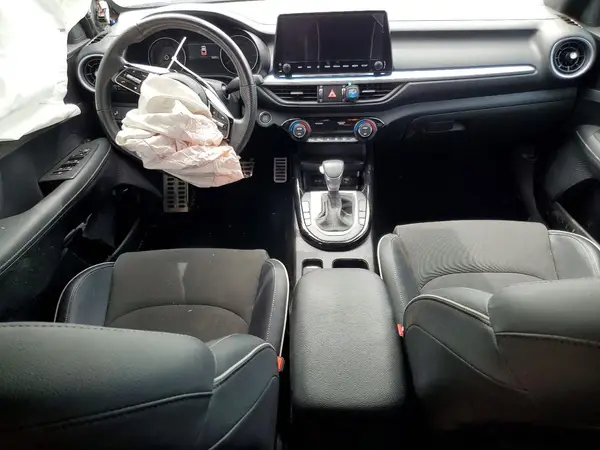 3KPF54AD7PE663250 2023 KIA FORTE - Image 8