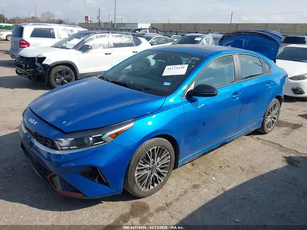 3KPF54AD7PE663460 2023 KIA FORTE - Image 2