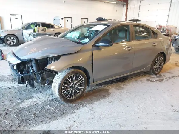 3KPF54AD7PE665774 2023 KIA FORTE - Image 2