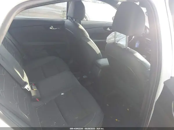 3KPF54AD7PE667329 2023 KIA FORTE - Image 8