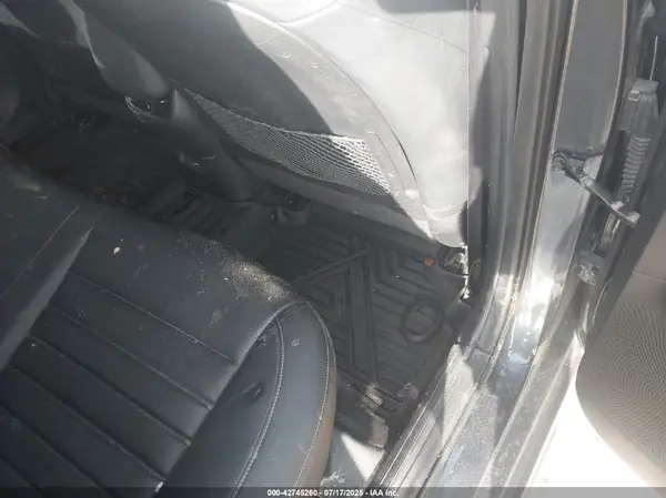 3KPF54AD7PE670585 2023 KIA FORTE - Image 8