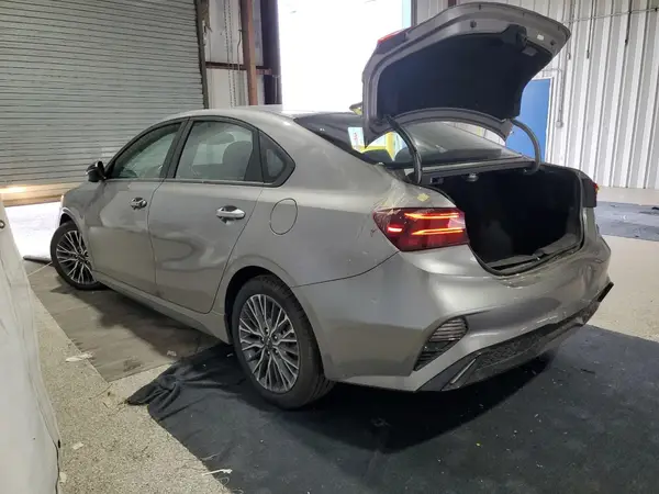 3KPF54AD7PE672627 2023 KIA FORTE - Image 2