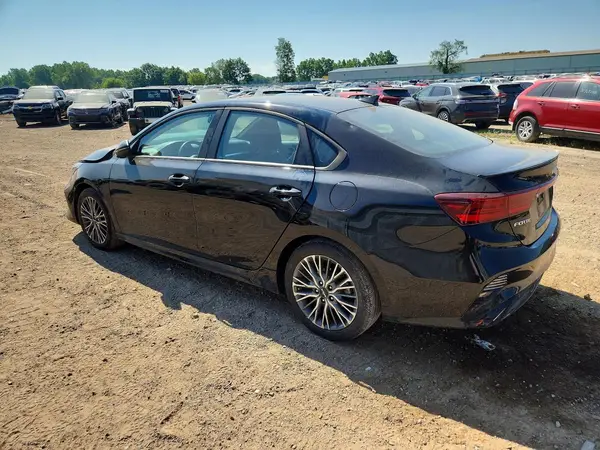 3KPF54AD7PE674782 2023 KIA FORTE - Image 2