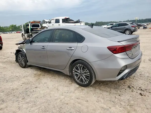 3KPF54AD7PE684308 2023 KIA FORTE - Image 2