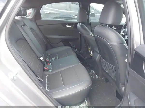3KPF54AD7PE684454 2023 KIA FORTE - Image 8