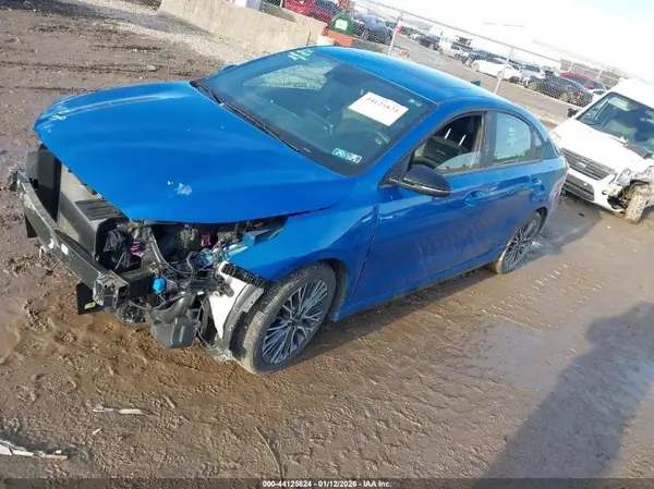 3KPF54AD7PE685295 2023 KIA FORTE - Image 2