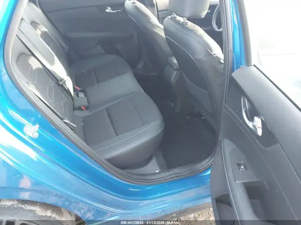 3KPF54AD7PE685295 2023 KIA FORTE - Image 8
