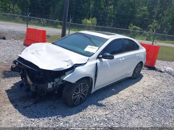 3KPF54AD7RE692573 2024 KIA FORTE - Image 2